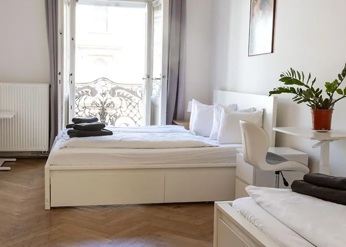 In Mala Strana - 10 Minutes From Charles Bridge פראג
