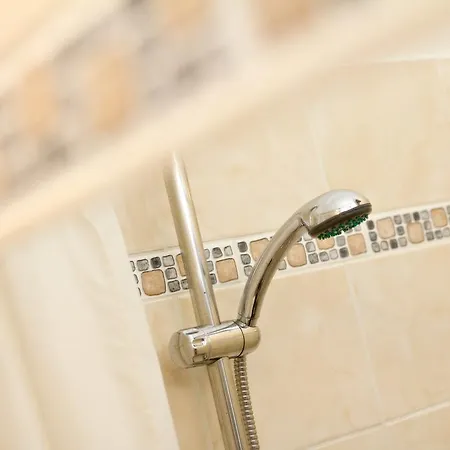 Apartments In Mala Strana - 10 Minutes From Charles Bridge Apartment *