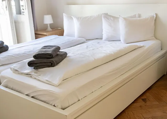 Apartments In Mala Strana - 10 Minutes From Charles Bridge * Prag