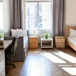 דירה In Mala Strana - 10 Minutes From Charles Bridge *