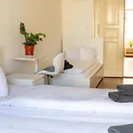 דירה In Mala Strana - 10 Minutes From Charles Bridge *
