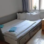 In Mala Strana - 10 Minutes From Charles Bridge דירה