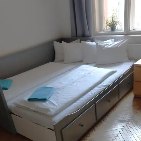 In Mala Strana - 10 Minutes From Charles Bridge Apartmán