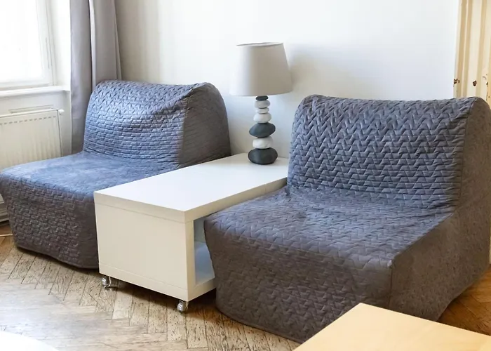 In Mala Strana - 10 Minutes From Charles Bridge *